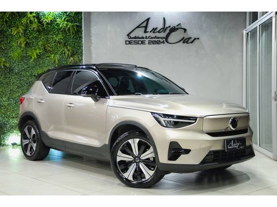 VOLVO XC40 P6 RECHARGE ELECTRIC PLUS AWD VOLVO XC40 P6 RECHARGE ELECTRIC PLUS AWD